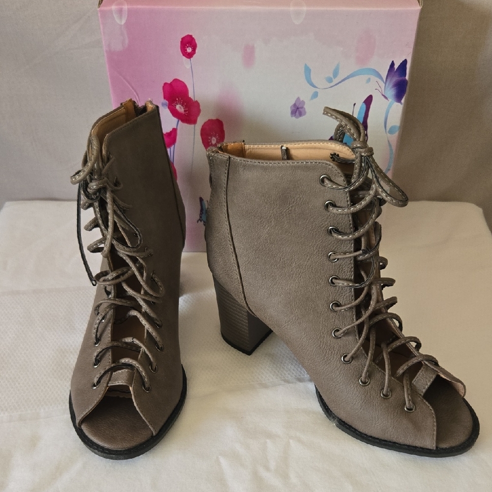 TOP Moda Tan Lace Up Boots with Chunky Heel